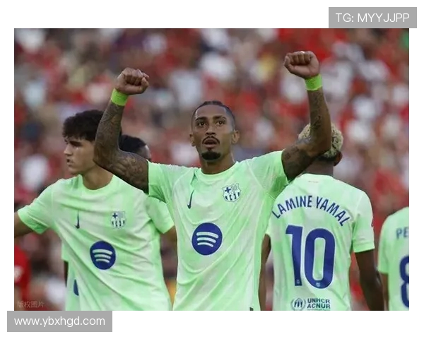 西甲经典大战巴萨3比1力克皇马 拉菲尼亚梅开二度亚马尔破门