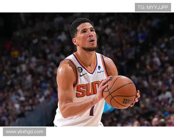 布克表达强烈渴望重返季后赛作为球队领袖他愿意承担更多责任